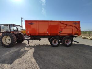 Benne agricole monocoque 2 essieux